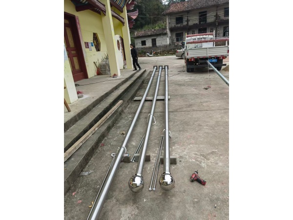 手動旗桿13米一根，12米兩根，撫州市宜黃縣秀源村漢帝廟